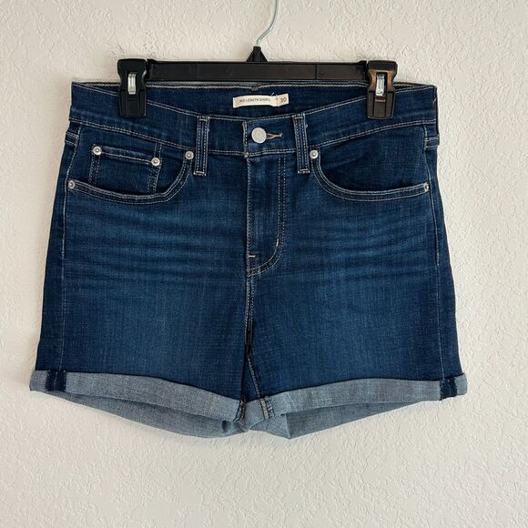 Levi's Mid Length Women's Shorts Sz 30 - Picture 1 of 7